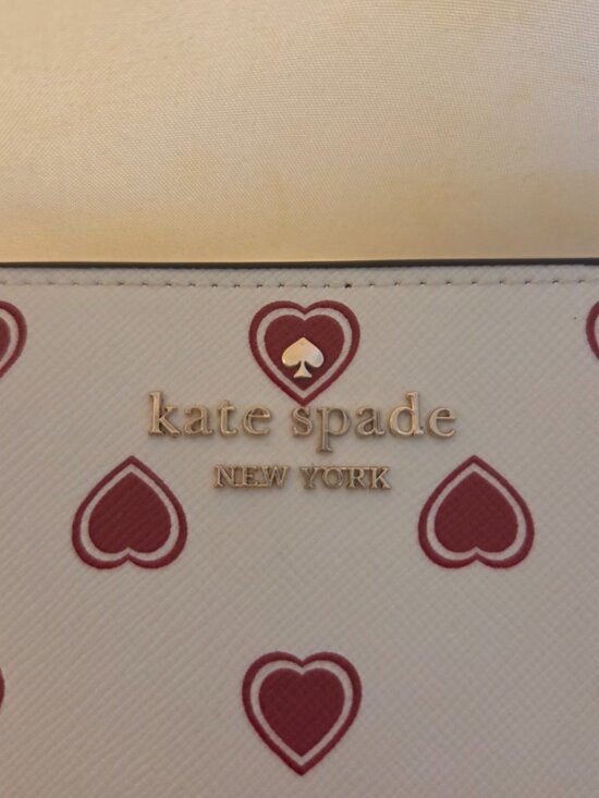 Kate Spade Cream Heart Print Wallet - Medium Zip Around -- Card Organizer - Picture 2 of 6